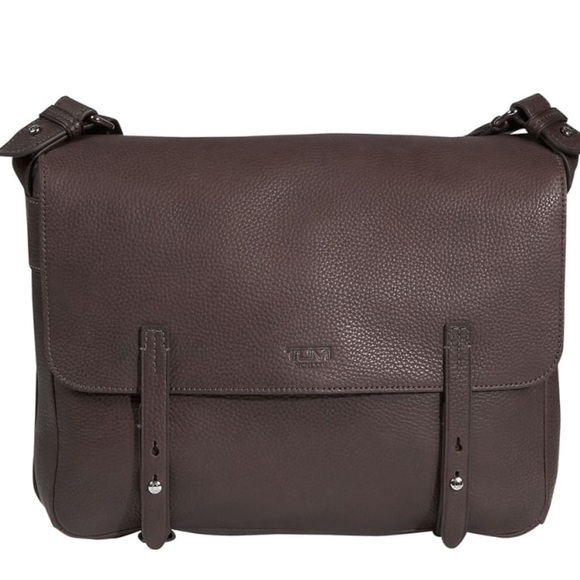 men's pebbled messenger bag